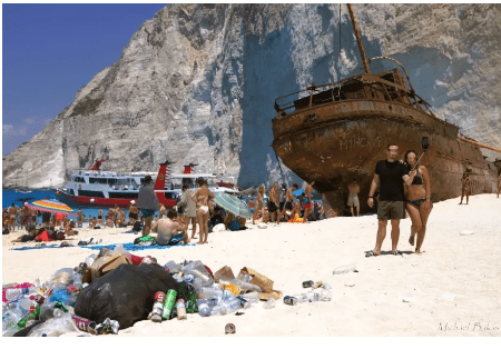 Ζάκυνθος: Σωρός από σκουπίδια στο Ναυάγιο της Ζακύνθου (photo)