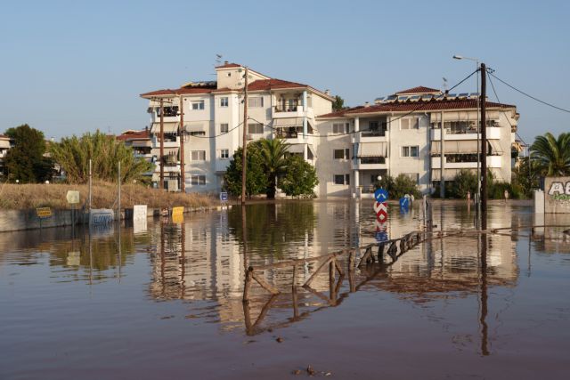 Daniel; Larissa; boats; firefighter; flood; rescue; residents; storm; Γιάννουλη; Λάρισα; απεγκλωβισμός; βάρκα; κάτοικοι; κάτοικος; πλημμύρα;