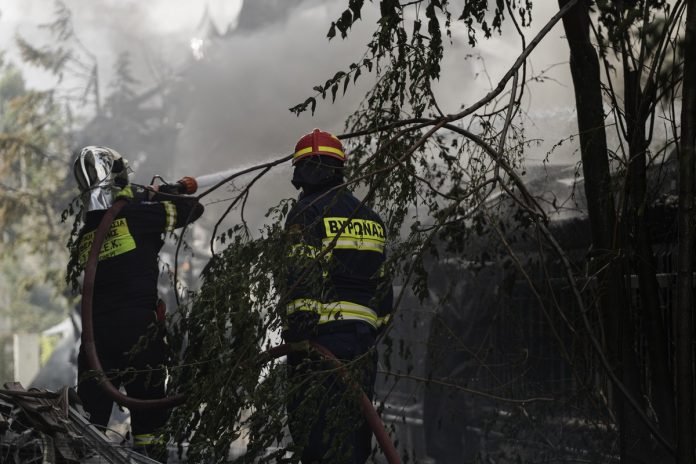 fire; urban fire; firefighters; Kifisia; New Kifisia; factory; PAL; PAL factory; εργοστάσιο; φωτιά; αστική πυρκαγιά; πυρκαγιά; έκρηξη; Νέα Κιφισιά; Κιφισιά;