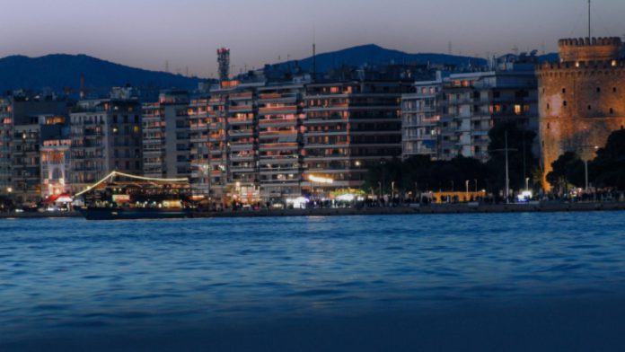 Σορός άνδρα εντοπίστηκε να επιπλέει στον Θερμαϊκό