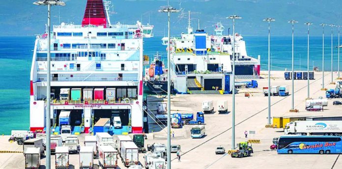 «Ομπρέλα» στο λιμάνι της Πάτρας για ακραία φαινόμενα-Τι αλλάζει.