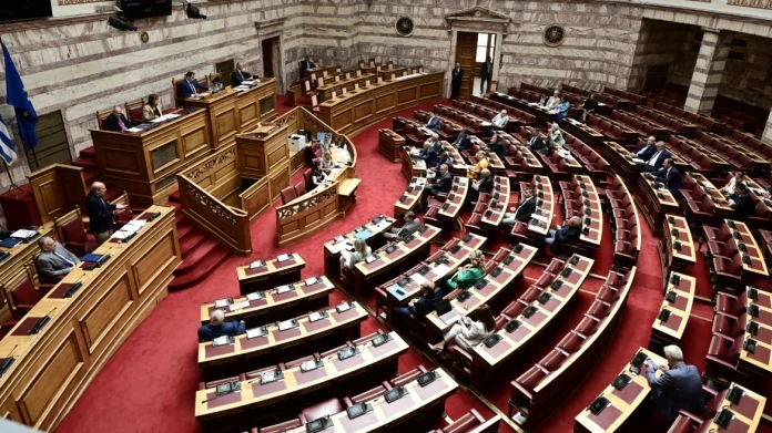 Τα θέματα ασφαλείας των τρένων είναι αποκλειστική αρμοδιότητα της Ρυθμιστικής Αρχής Σιδηροδρόμων, υπενθυμίζει η Νέα Δημοκρατία.