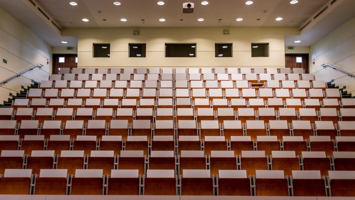 «Οι πολυαναμενόμενες ανακοινώσεις της υπουργού Παιδείας στη Σύνοδο Πρυτάνεων για τη βία στα Πανεπιστήμια αποδεικνύουν πως ούτε υπήρξε ούτε πρόκειται να υπάρξει συγκροτημένο σχέδιο για την αντιμετώπιση του προβλήματος».