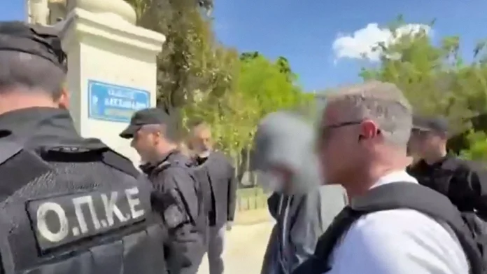 Αφορμή για να ξετυλιχθεί το κουβάρι της σύλληψης του ομογενή από τη Γεωργία, κατοίκου της Αλεξανδρούπολης αποτέλεσε η σύλληψη ενός ποινικού στη Λιθουανία.