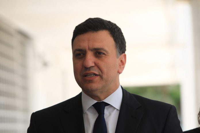 Οι τιμές στα εισιτήρια, η ασφάλεια των πολιτών στα πλοία, τα έργα στη Σαντορίνη αλλά και οι προσλήψεις στο Λιμενικό, ήταν τα θέματα στα οποία αναφέρθηκε ο υπουργός Βασίλης Κικίλιας.