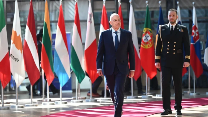 Ο υπουργός Εθνικής Άμυνας θα έχει συναντήσεις με ακαδημαϊκούς και στελέχη ερευνητικών κέντρων.