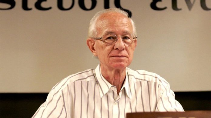 Ο Χρήστος Κυρίτσης υπήρξε ένας δημοσιογράφος απόλυτα καταρτισμένος, με ήθος και γνώσεις. Αγωνίστηκε σκληρά προς όφελος των συναδέλφων του και απέκτησε δίκαια το σεβασμό και την εκτίμηση όλων.