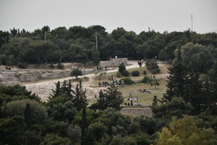Το φεστιβάλ «Φ hill Sessions» παρουσιάζει δέκα μοναδικές συναυλίες, στο Θέατρο Δόρα Στράτου στον Λόφο Φιλοπάππου των λόφο των Μουσών.