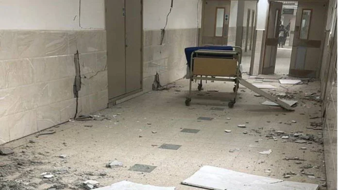 Αεροπορικό πλήγμα που διεξήχθη την Τρίτη στο ευρωπαϊκό νοσοκομείο της Χαν Γιούνις είχε αποτέλεσμα να υποστεί σοβαρές ζημιές.
