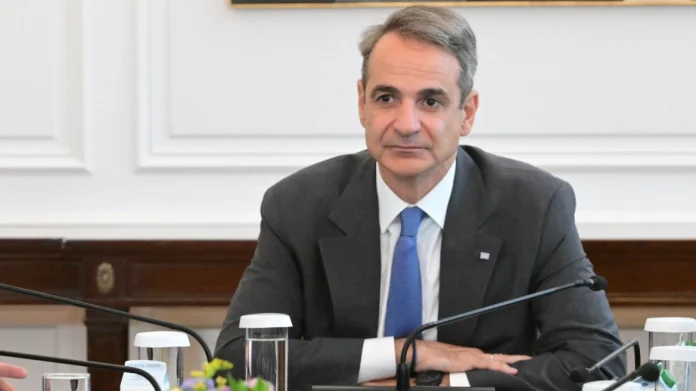 Συλλυπητήρια ανάρτηση από τον πρωθυπουργό για τον θάνατο του θεατρανθρώπου - «Η πολύτιμη παρακαταθήκη του θα σταθεί οδηγός για τη νέα γενιά των καλλιτεχνών μας».